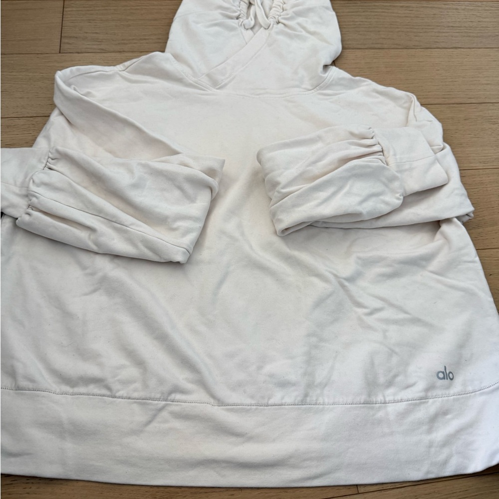 ALO Yoga Cream Hoodie